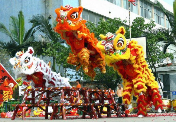你喜歡舞獅表演嗎?(圖1) 你喜歡舞獅表演嗎?(圖1)
