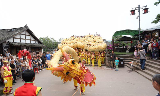 打鼓,舞龍,舞獅頭等活動也有南北獨(dú)特的風(fēng)俗！(圖1)